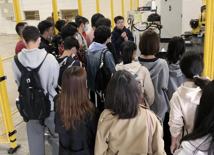 热烈欢迎常熟理工师生一行莅临江苏PA直营参观交流 热烈欢迎常熟理工师生一行莅临江苏PA直营参观交流