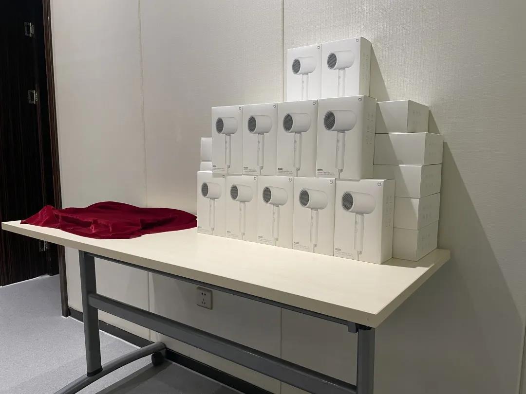 Good teacher leads the way, growth UP UP Good teacher leads the way, growth UP UP