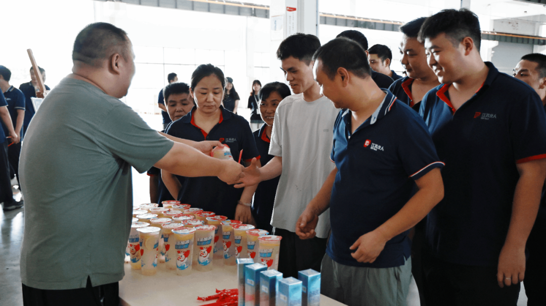 Fighting the heat and delivering coolness | Jiangsu Beigong Union carries out employee care activities Fighting the heat and delivering coolness | Jiangsu Beigong Union carries out employee care activities